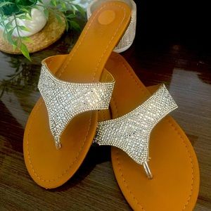Sparkly flip flop sandal slip on glitter
